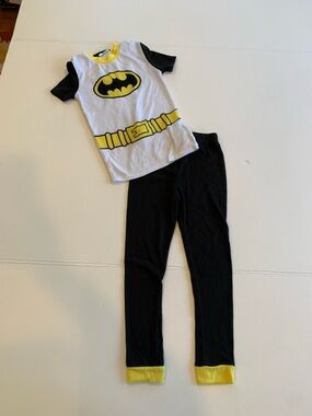 DC Comics 5T Batman Costume Pajamas with Detachable Cape